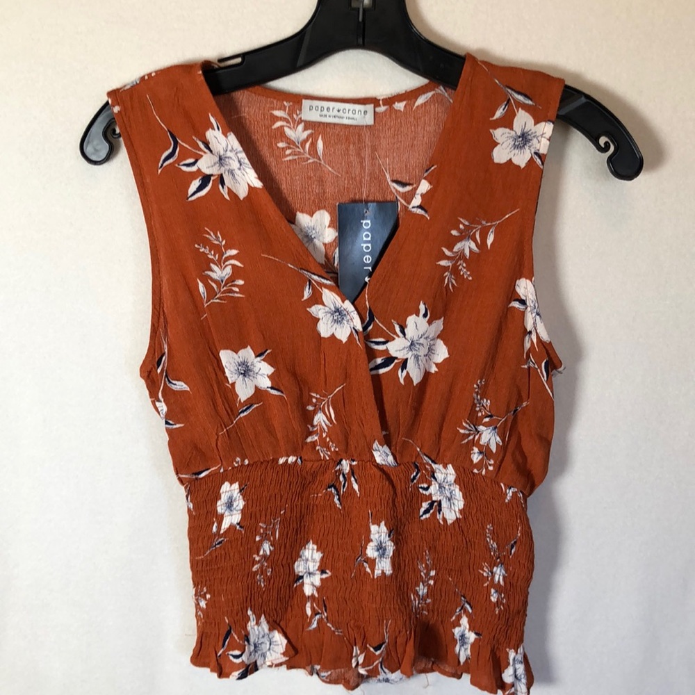 NWT - Paper Crane floral tank style blouse with stretchy stomach fit  size XS